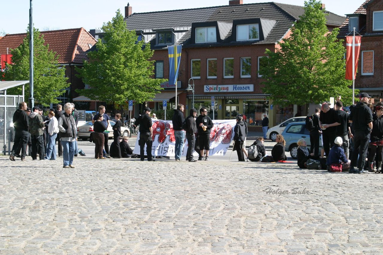 Bild 3 - NPD in Bramstedt am 1.5.07